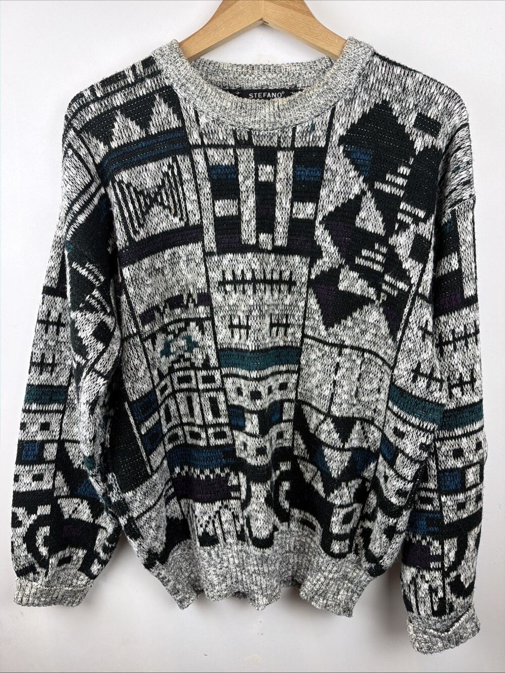 Vintage Mens Expressions International Acrylic Sweater Sz L Geometric Cosby